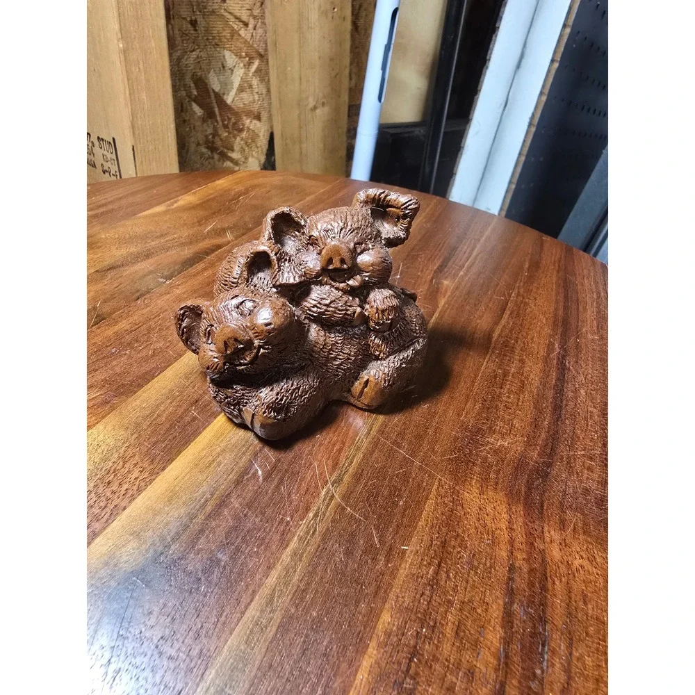 Red Mill Mfg Handcrafted Two Pigs Figurine Brown Carved Look Made in USA
